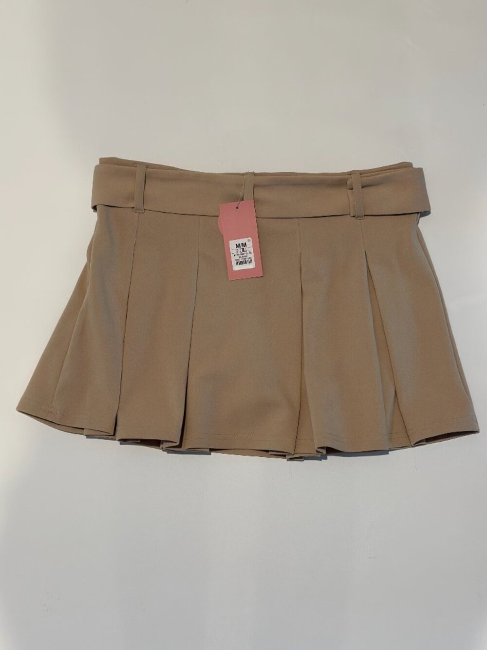 NWT Refuge Tan Pleated Belted Mini Skort Size M - Picture 2 of 10